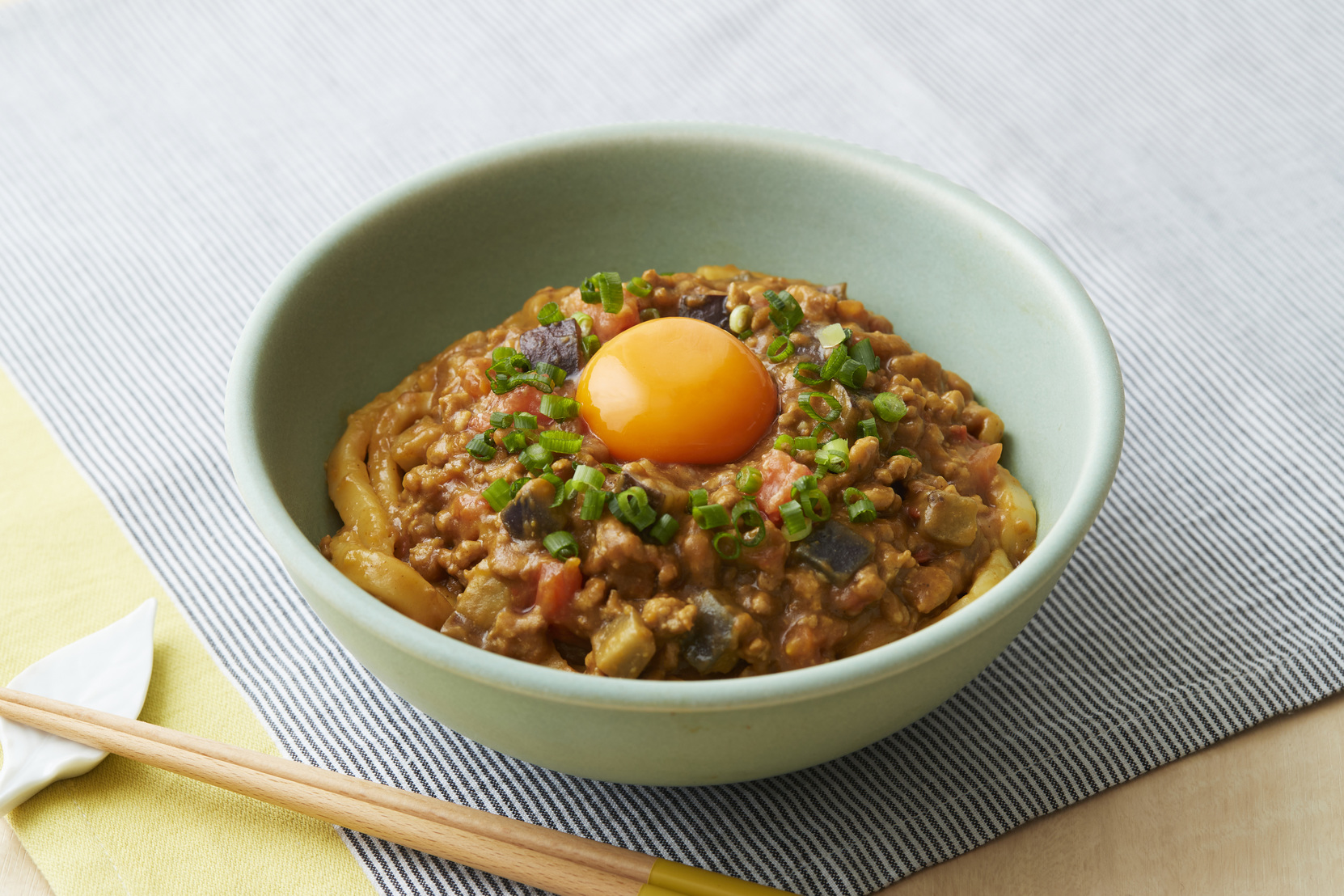 夏野菜のキーマ風カレーうどん | 日清食品グループ